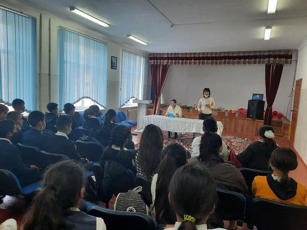 "Білім беру ұйымдарына және олардың аумақтарына әкелуге тыйым салынған нәрселер мен заттар"
