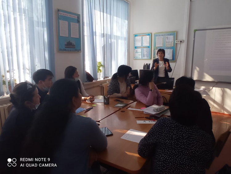«Сабақ үдерісіндегі кері байланыс және оның маңызы» тақырыбында коучинг өтті.