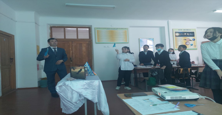 «Қазақстан Республикасының тұңғыш Президенті  Н.Ә.Назарбаев» тақырыбында ашық сабақ өткізді